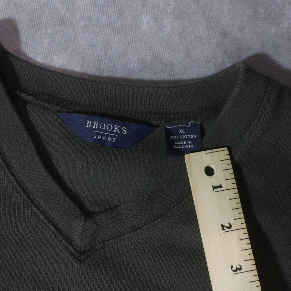 Brooks Sport Olive Green V-Neck Long Sleeve Cotton Top